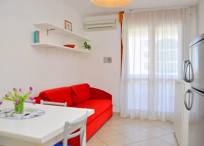 Comfortable Overlooking The Sea Апартаменти Бібіоне